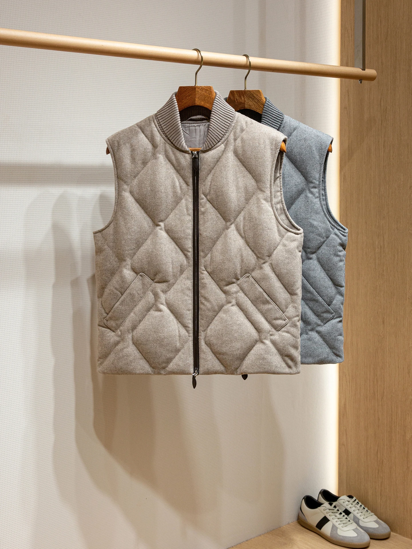 

Мужская трикотажная куртка Jaet Fluffy White Goose Down Wool Blend BLT Version Ci Casual Sle Zipper Closure Regular Fit