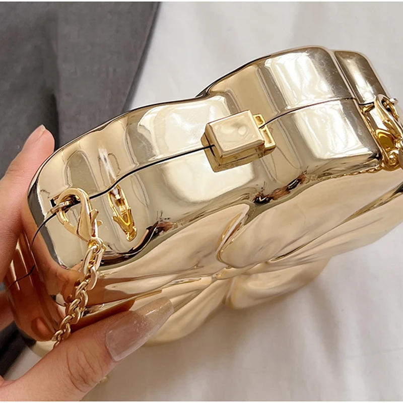 Fashionable Colorful Women\'s Shoulder Bag Metallic Clutch Bag Flower Shape Mini Women Evening Party Cute Shiny Purse Gold Silver