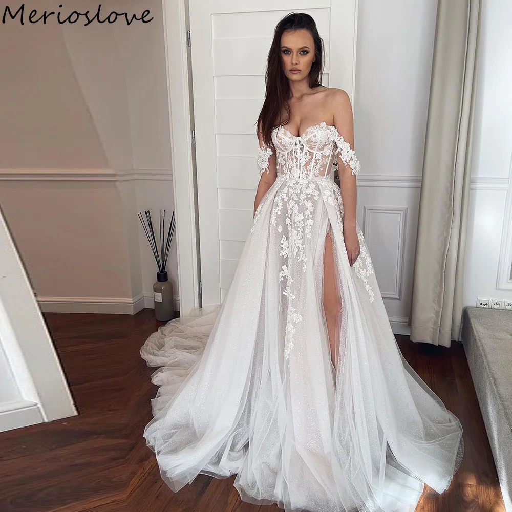 

Merioslove Boho Wedding Dresses Lace Appliques Sweetheart Off the Shoulder Side Split A-Line Bridal Gowns Beach Bride Dress