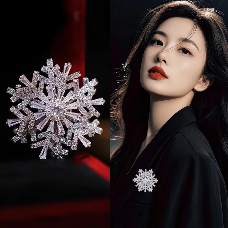 

Super Shiny Snowflake Zircon Brooches for Women High-end Suit Jacket Copper Pins Christmas Dedicate Flower Corsage Jewelry New F