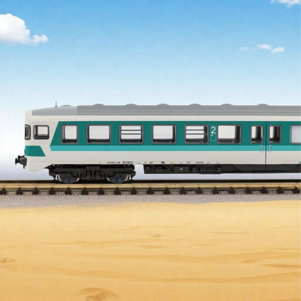 PIKO N-Type 1/160 BR624 Diesel EMU Intercity Train Três seções Diecast Mint Green Pinted Conjunto de trem de brinquedo para meninos