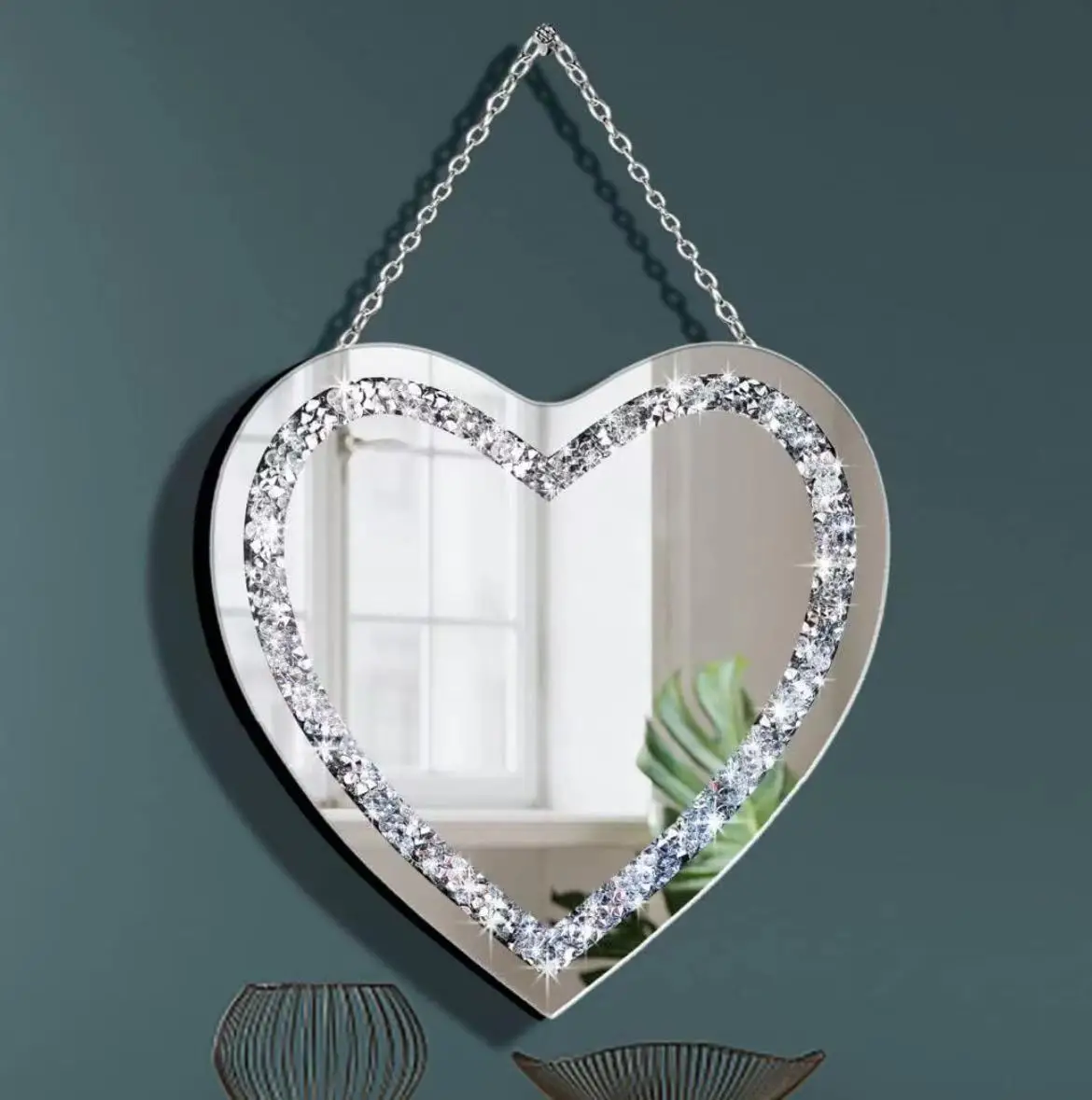 30CM European light luxury heart-shaped chain pendant, try broken drill wall, living room decoration   mirror