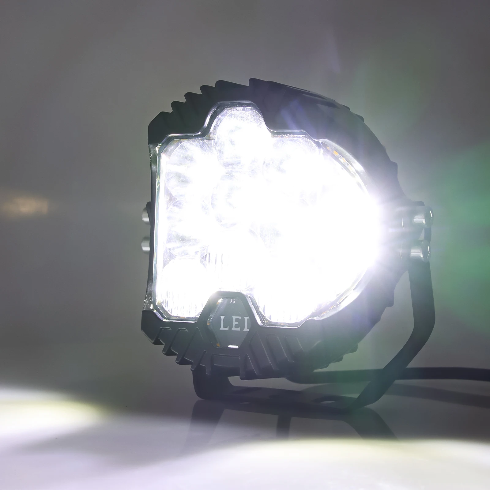 

5-дюймовая белая светодиодная рабочая фара 12В 24В, противотуманные фары для бездорожья 4X4 4WD, светодиодный прожектор для грузовиков, автомобилей, квадроциклов, внедорожников