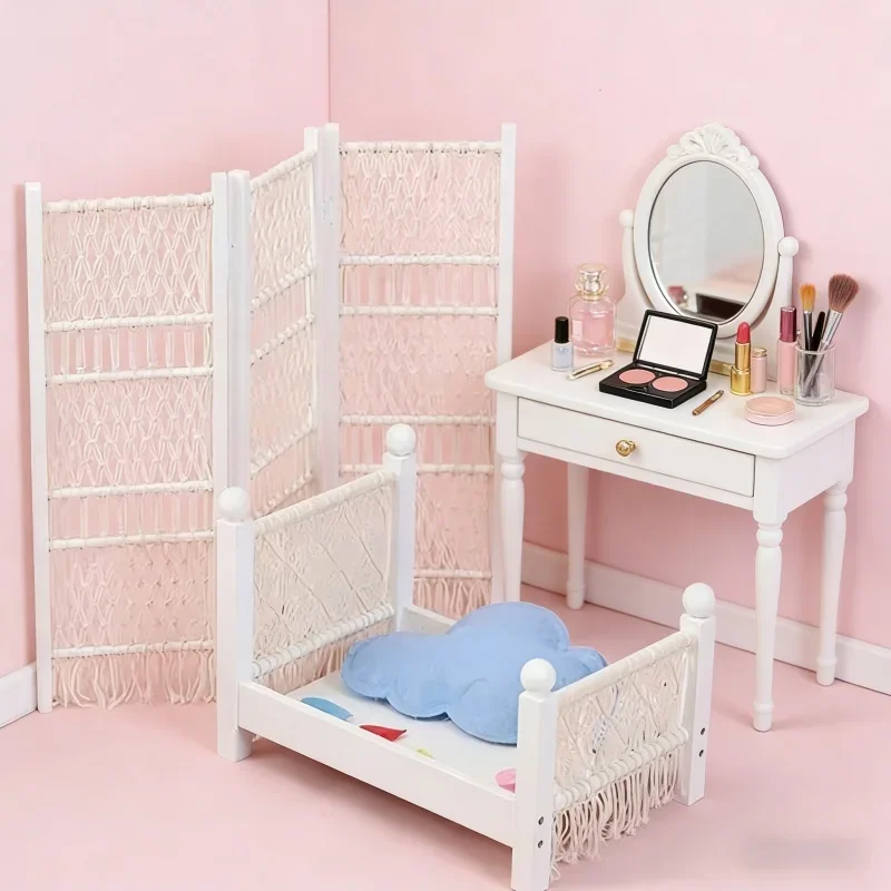 retro-handcrafted-baby-bed-frame-universal-newborn-pose-tool-infant-studio-shoot-background-basic-photography-furniture-supply