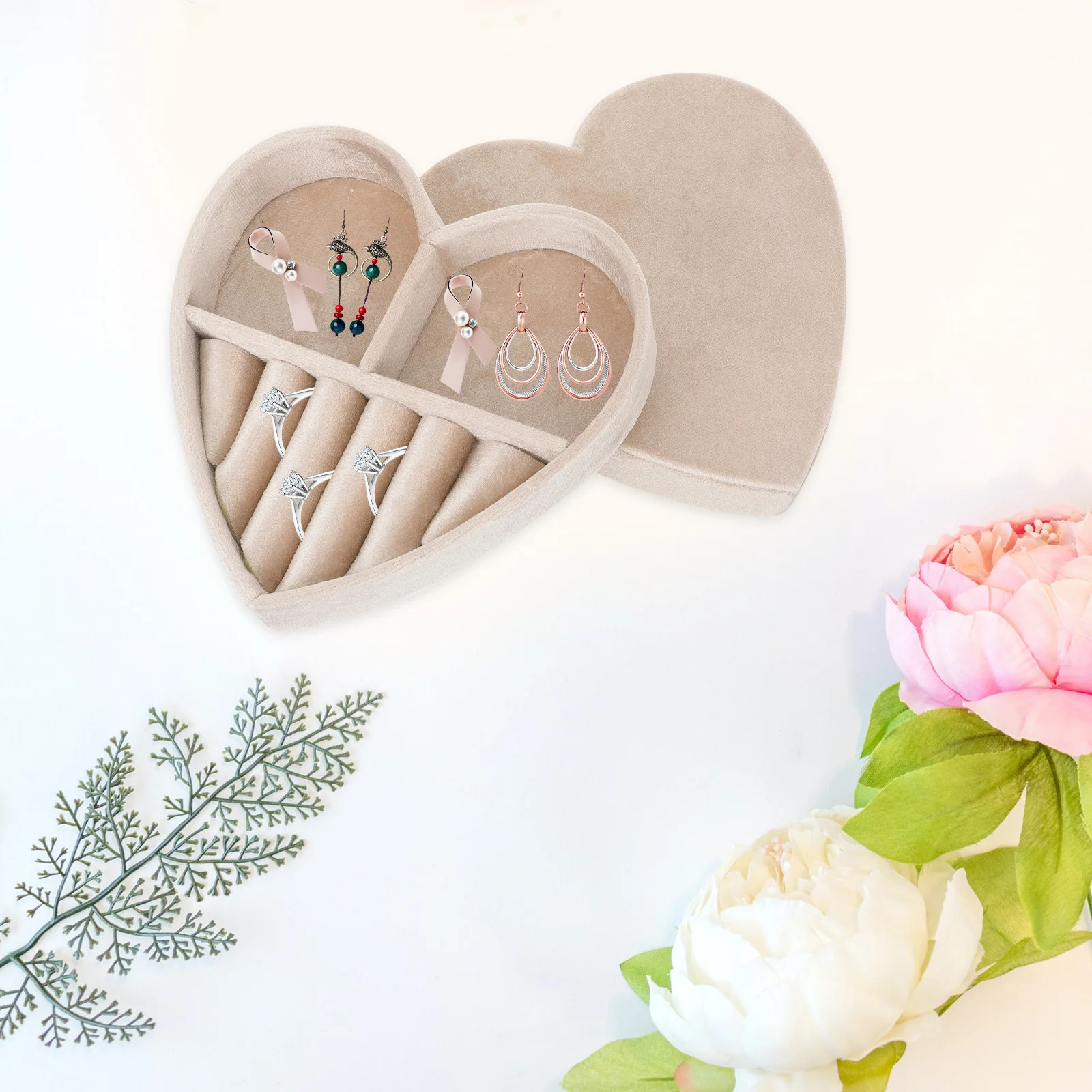 

Heart Jewelry Box Small Jewelry Organizer Travel Case for Rings Earrings Necklaces Portable Storage Travel Essentials