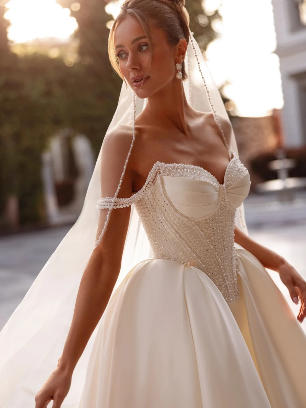 العاج تألق الخرز الكمثرى فستان زفاف طويل الساحرة الساتان قبالة الكتف ثوب الزفاف مخصص جديد ألف خط فساتين للعروس