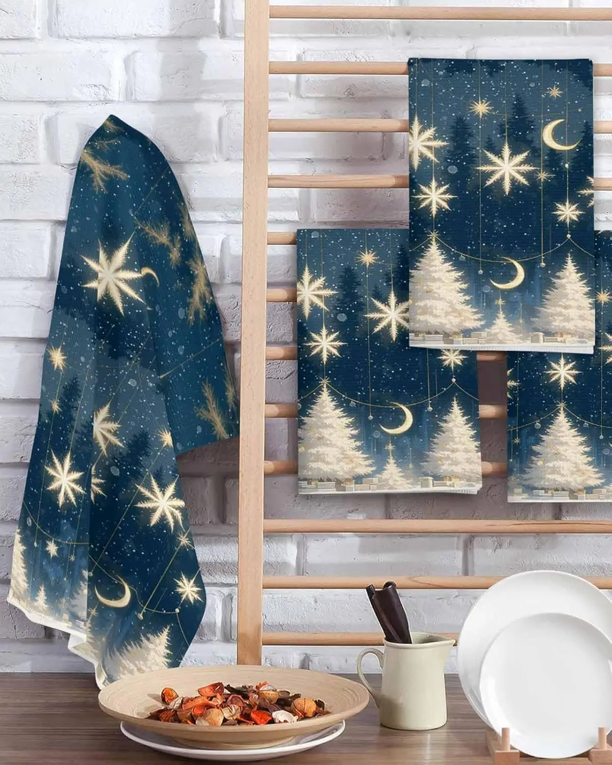 

Рождественская елка, снежинка, синяя кухонная посуда, чайные полотенца, чистящие средства, быстросохнущие салфетки для бара, рождественские украшения