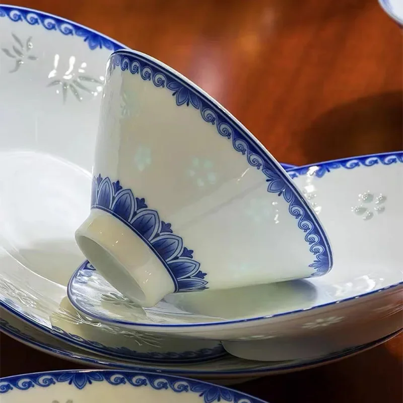 Jingdezhen blue and white exquisite porcelain. Underglaze color tableware set. High-end bowl set