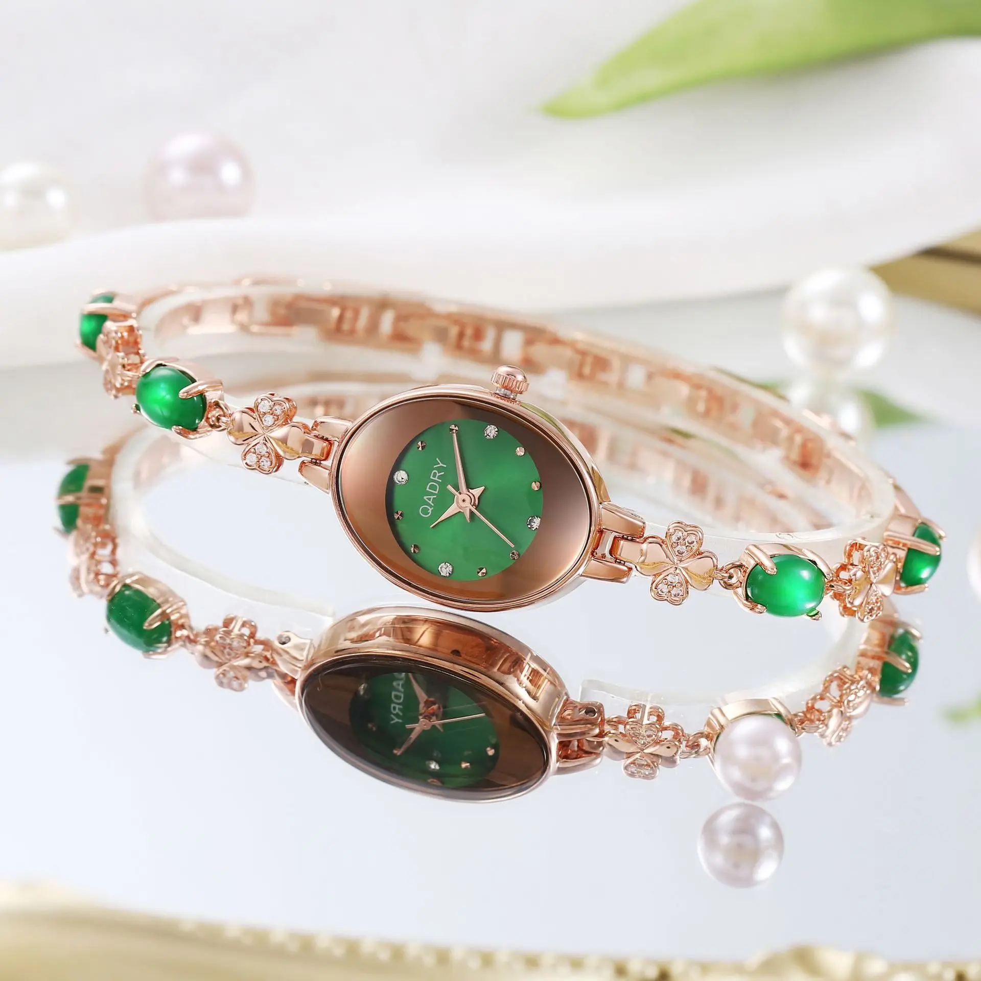 Women's Watch Brand Light Luxury Jade Green Diamond Bracelet Bracelet Waterproof Fashion High Grade Quartz Watch V16