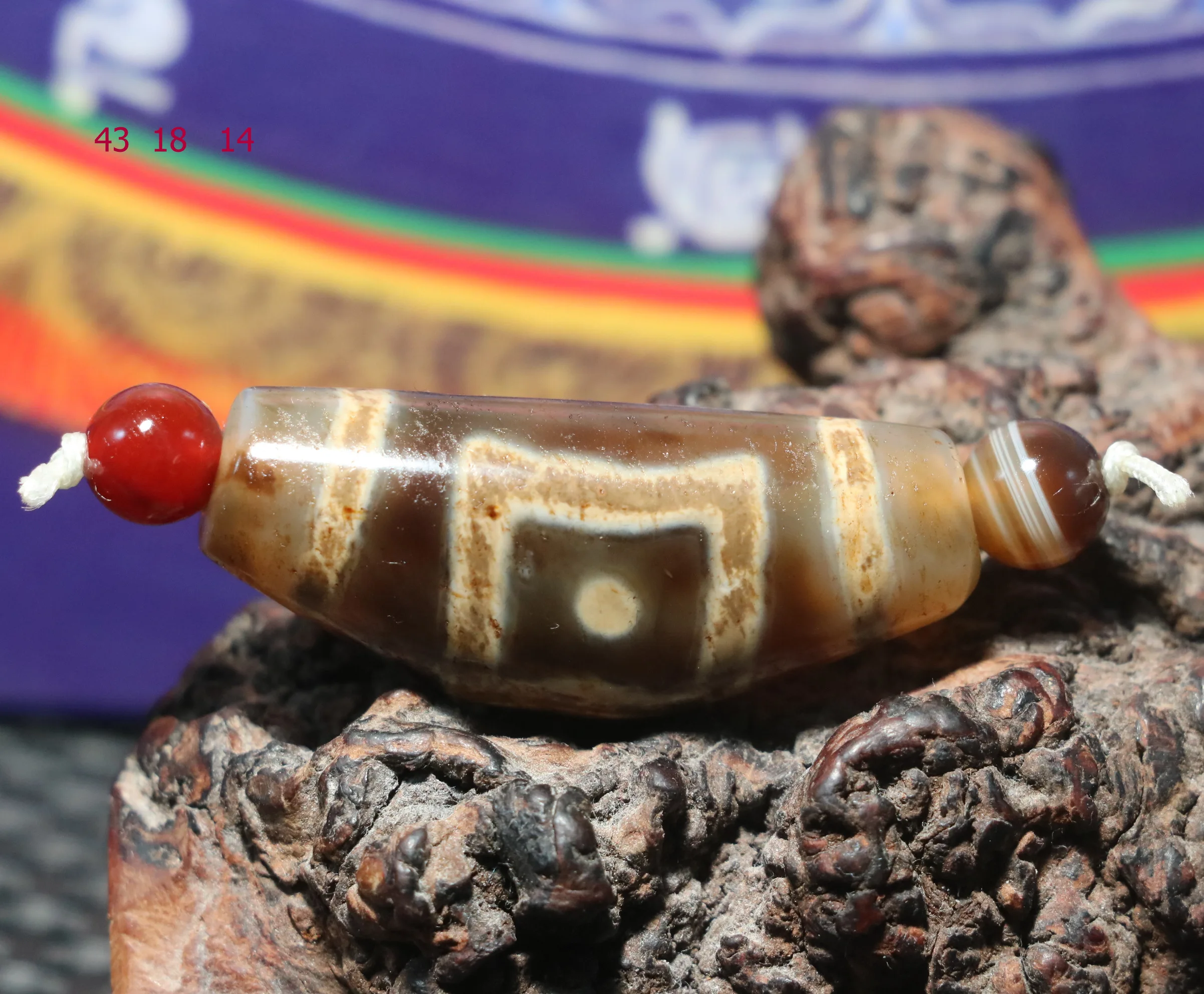 Unique Style Energy Tibetan 4A Top Old Agate Harmonious Heaven&Earth Ox Horn Shape dZi Bead Be Rich Totem Pendant Timestown Df21