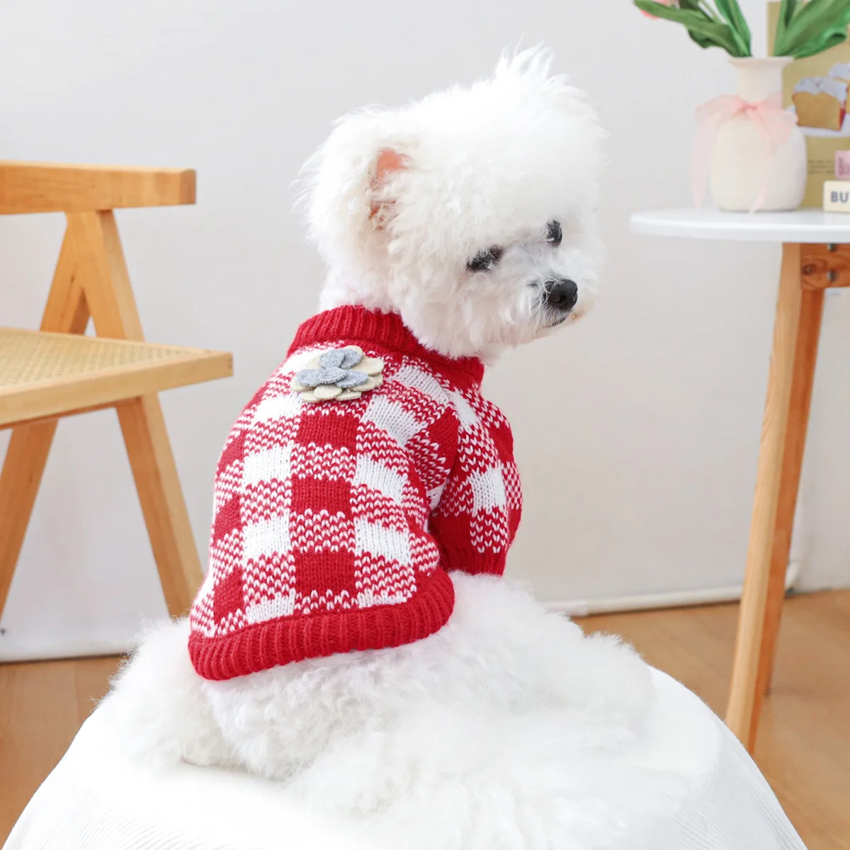 Sweater bunga hewan peliharaan anjing kecil merah kotak-kotak rajutan hangat kucing Natal Teddy beruang anjing kecil dua kaki pakaian musim gugur musim dingin