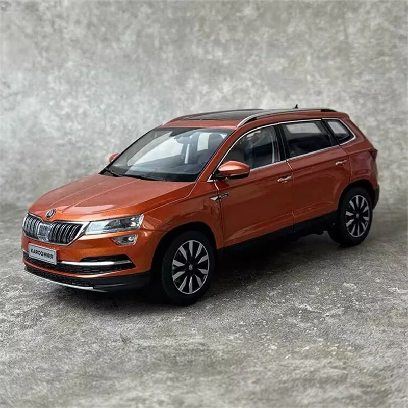 

1:18 SKODA KAROQ SUV, модель автомобиля из сплава, литье под давлением, металлические автомобили, модель автомобиля, высокая коллекция моделирования, детские игрушки, подарочное украшение