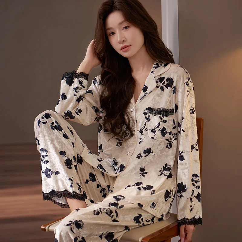 

Пижамы с лацканами, 2 шт., велюровые женские пижамы с цветочным принтом, домашняя одежда, осенне-зимняя бархатная ночная рубашка, повседневный пижамный комплект