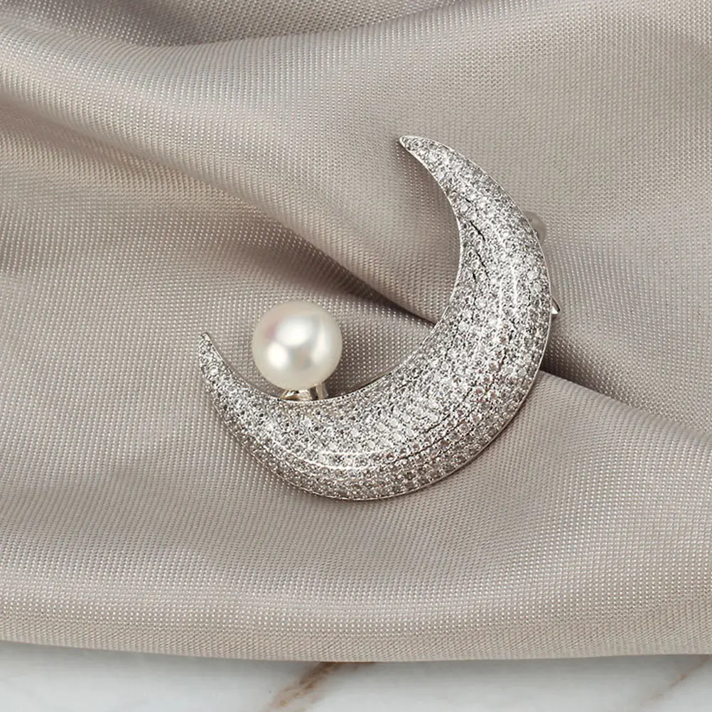 

Pearl Rhinestone Moon Brooch Pin for Women Girls Crystal Imitation Pearl Lapel Pins Dress Accessories Birthday Christmas Easter