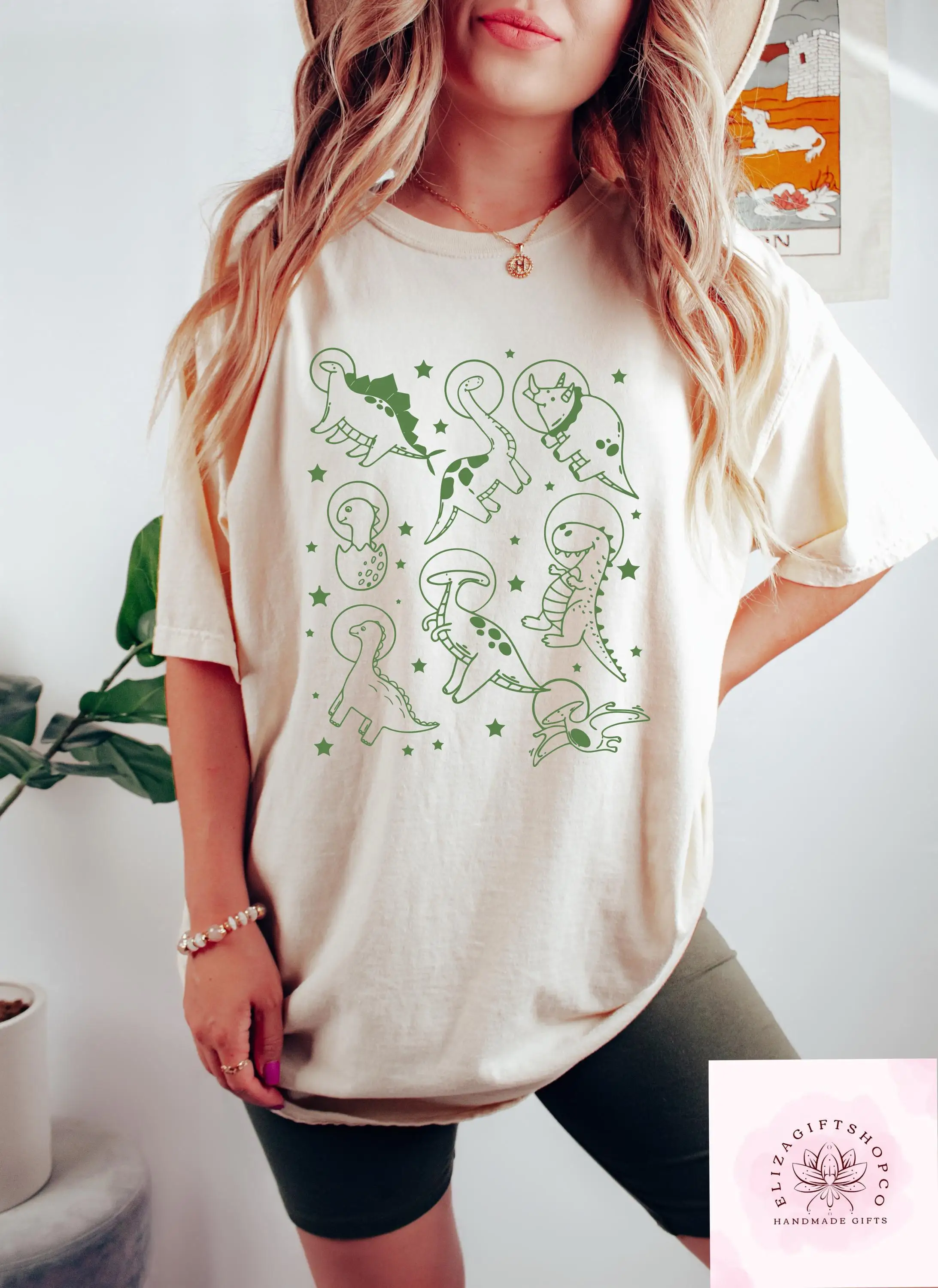 Damen-T-Shirt in Übergröße, Retro-Dinos in Space, Baumwolle, atmungsaktiv, modisch und vielseitig, Unisex, Streetwear, Übergröße