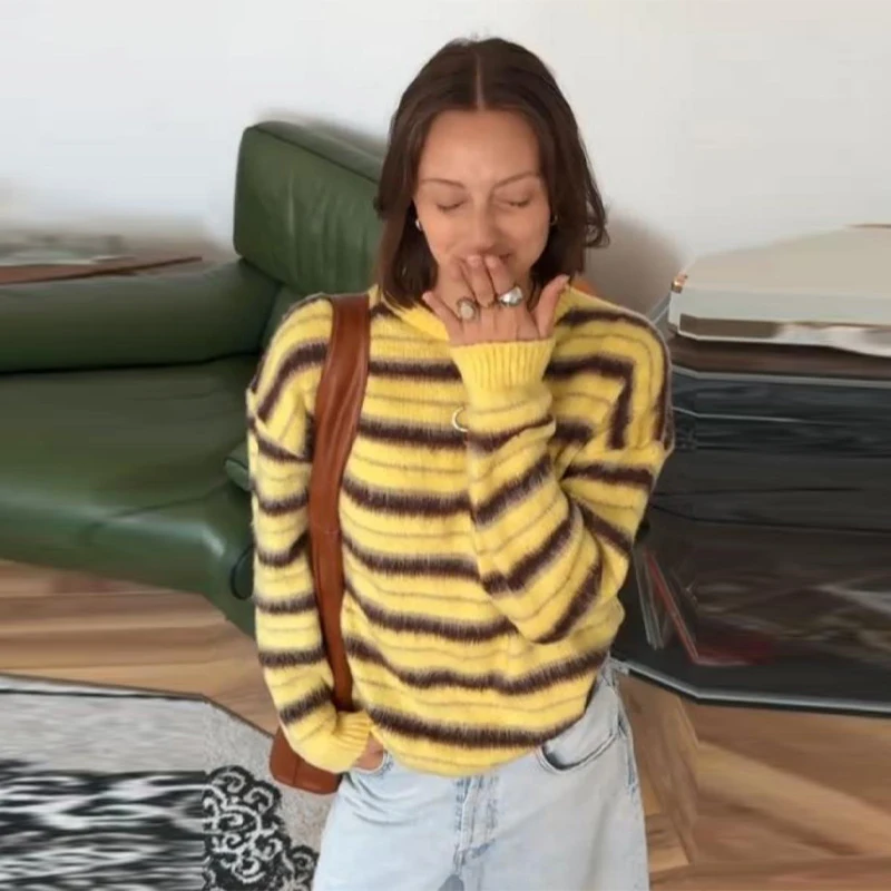 

Fashion Stripes Knitted Warmth Top Leisure Loose Advanced elegant Sweater New Arrivals Retro Cream Color Contrasting Pullover