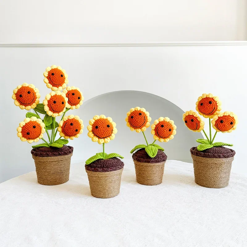 

Pure Hand-crocheted Smiley Face Sunflower Potted Office Home Woolen Artificial Sunflower Tabletop Decoration Teacher's Day Gift