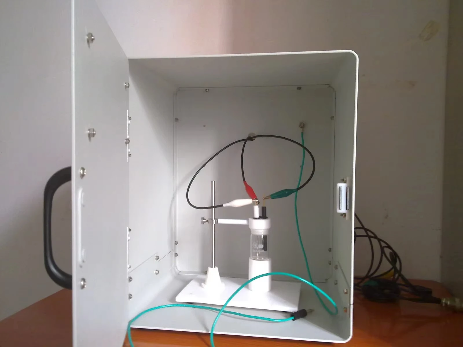 High-Quality Corrosion-Resistant Electrochemical Experimental Workstation Shielding Box for Small Signals Measurement Tools