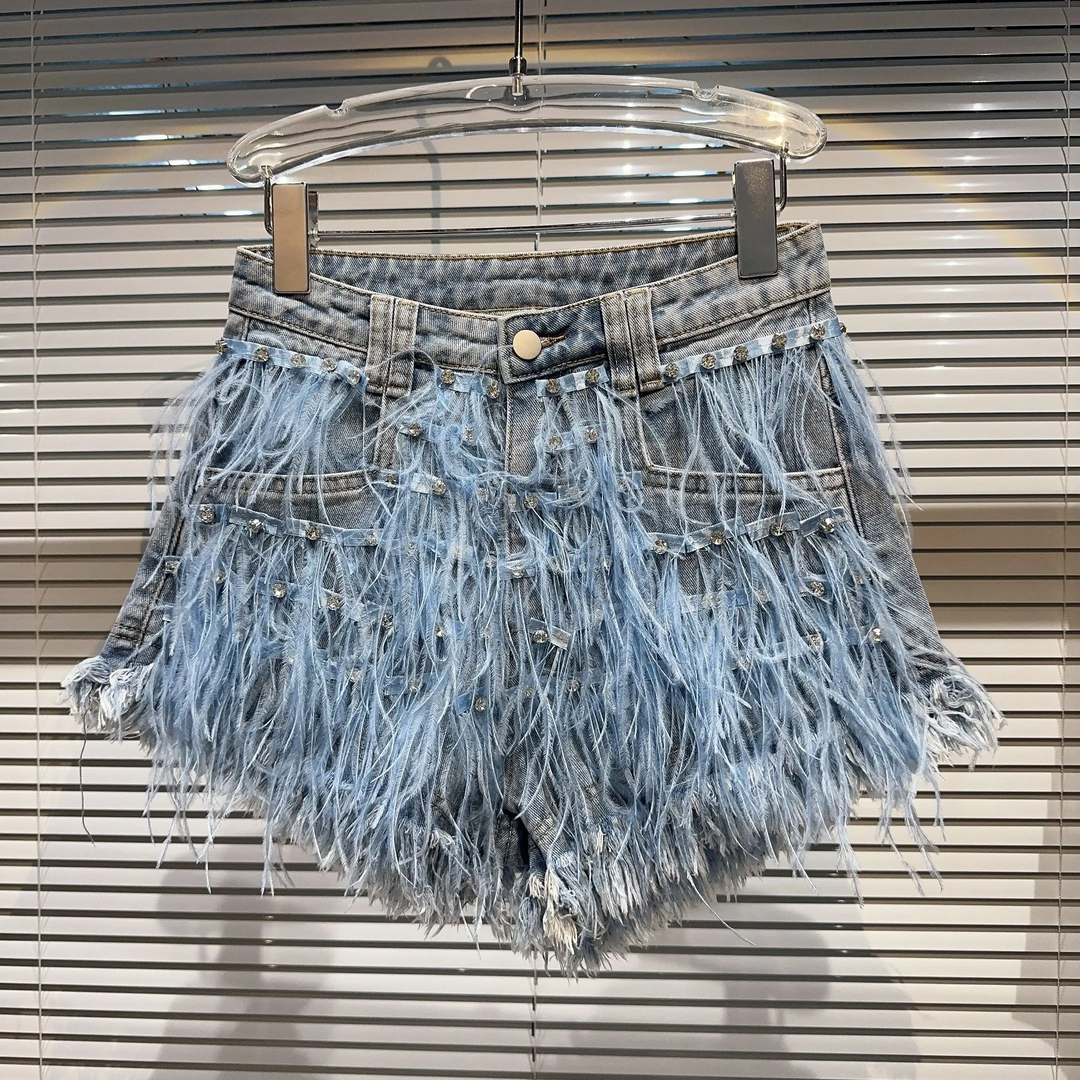 

Autumn New Collection Rhinestone Embroidered Beadings Feathers Tassel Vintage Blue Denim Shorts Women Short Jeans