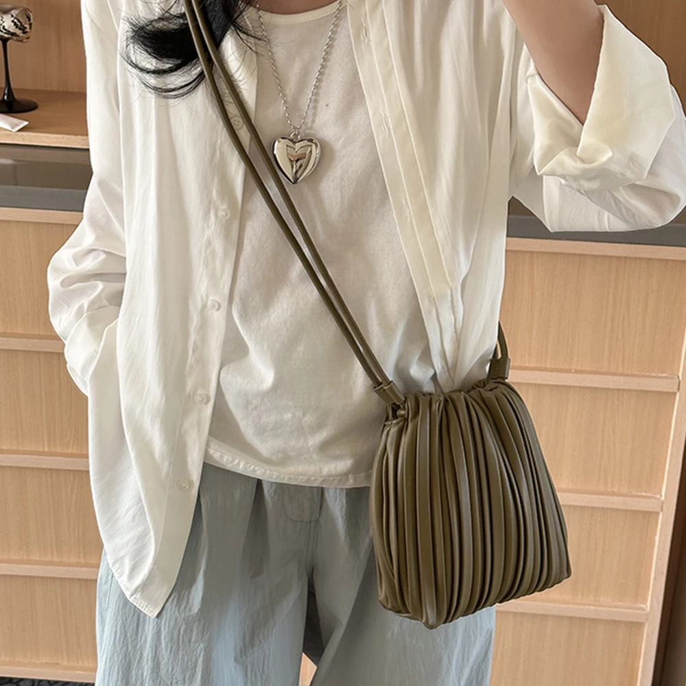 

Summer Fashion New Crossbody Bag Women's PU Single Shoulder Mini Bag Luxury Versatile Pleated Casual Small Square Bag Ruched NEW
