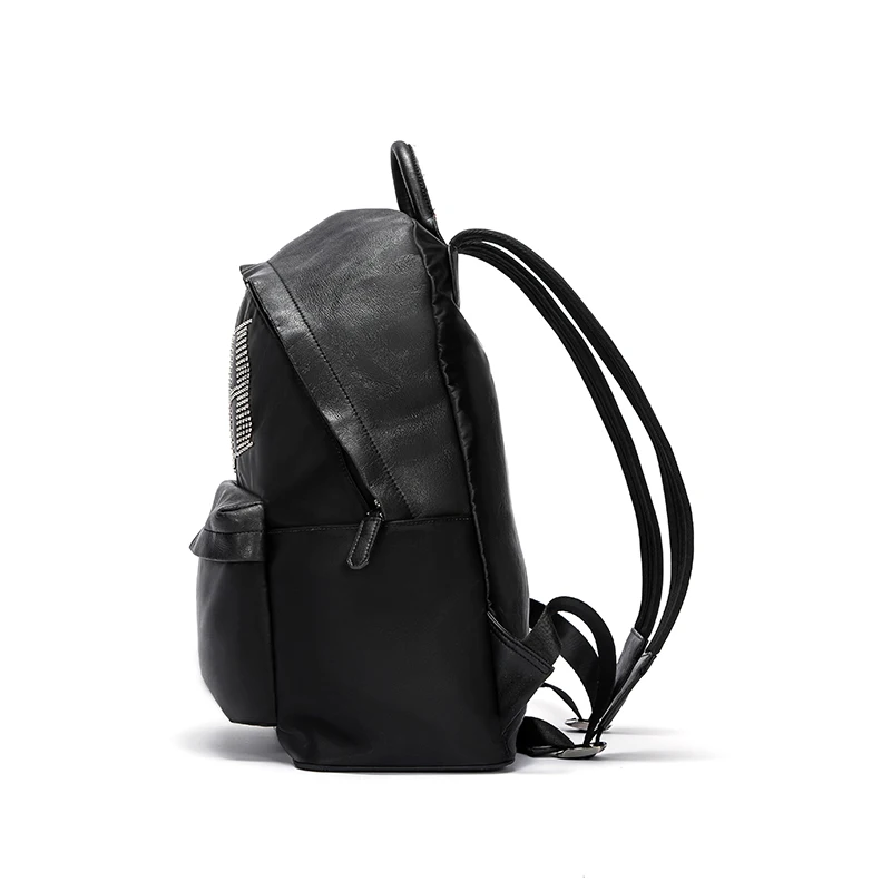 Fashion shoulder bag: fashionable appearance, large capacity storage, create your trendy style!\