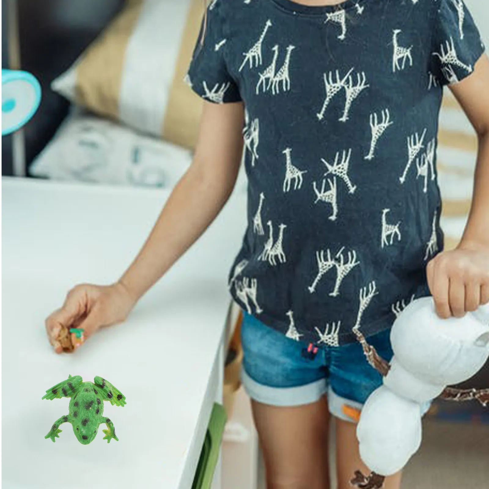 

Plastic Frogs Model Funny Frogs Toy for Kids Lovely Toads Plaything Children Gift Educational Toy for Learning and Creative Play