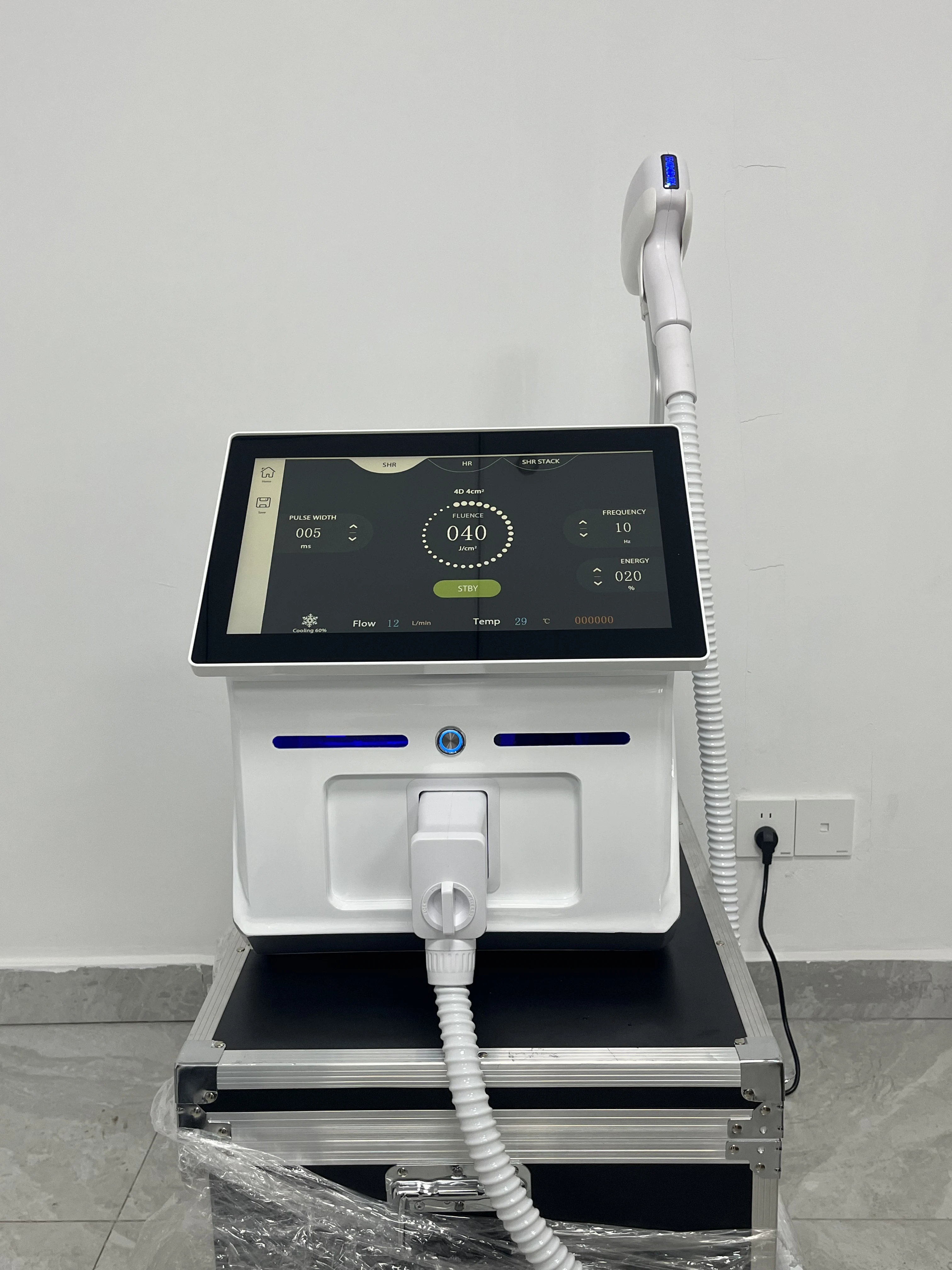 Professionelle 2-in-1-Diodenlaser-Haar- und Tattooentfernungsmaschine 808 nm ND YAG Pikosekunden-Eis-Titan-Griff mit großem Bildschirm ‌