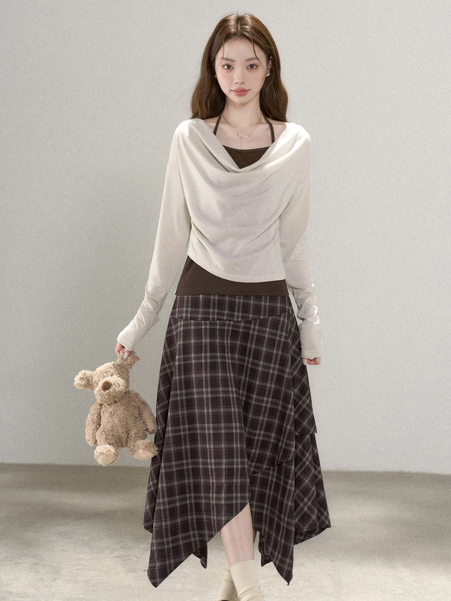 

Ele Spring 2026 Women's Faion Set with Hanging Ne Top And Skirt Korean Sle Long Sve Knitted Sweater
