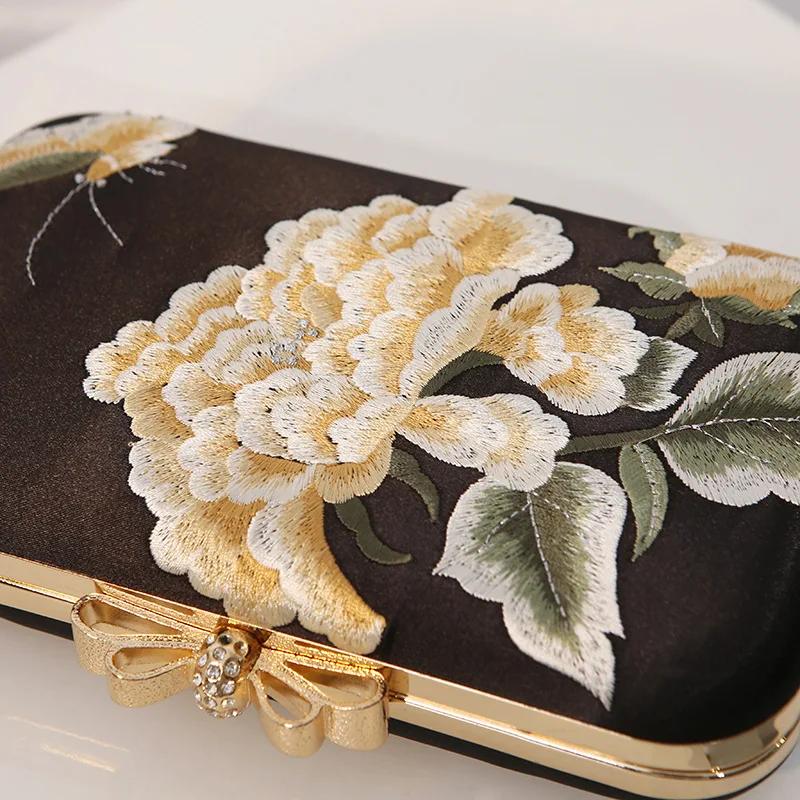 Women Handbags Embroidery Dinner Party Bags Chinese Style Cheongsam Ladies Evening Gown Bag Butterfly Flower Clutch Bag