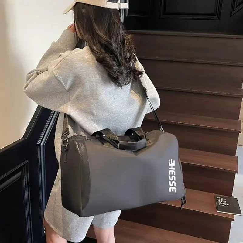 

Модная повседневная портативная сумка через плечо для фитнеса на открытом воздухе, дорожная сумка для хранения, водонепроницаемая и прочная, многофункциональная, большой вместительности