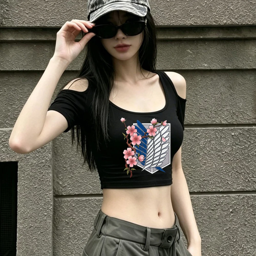 camiseta-feminina-cropped-attack-on-titan-anime-japones-engracada-gotica-emo-manga-cutecore-grunge-emo