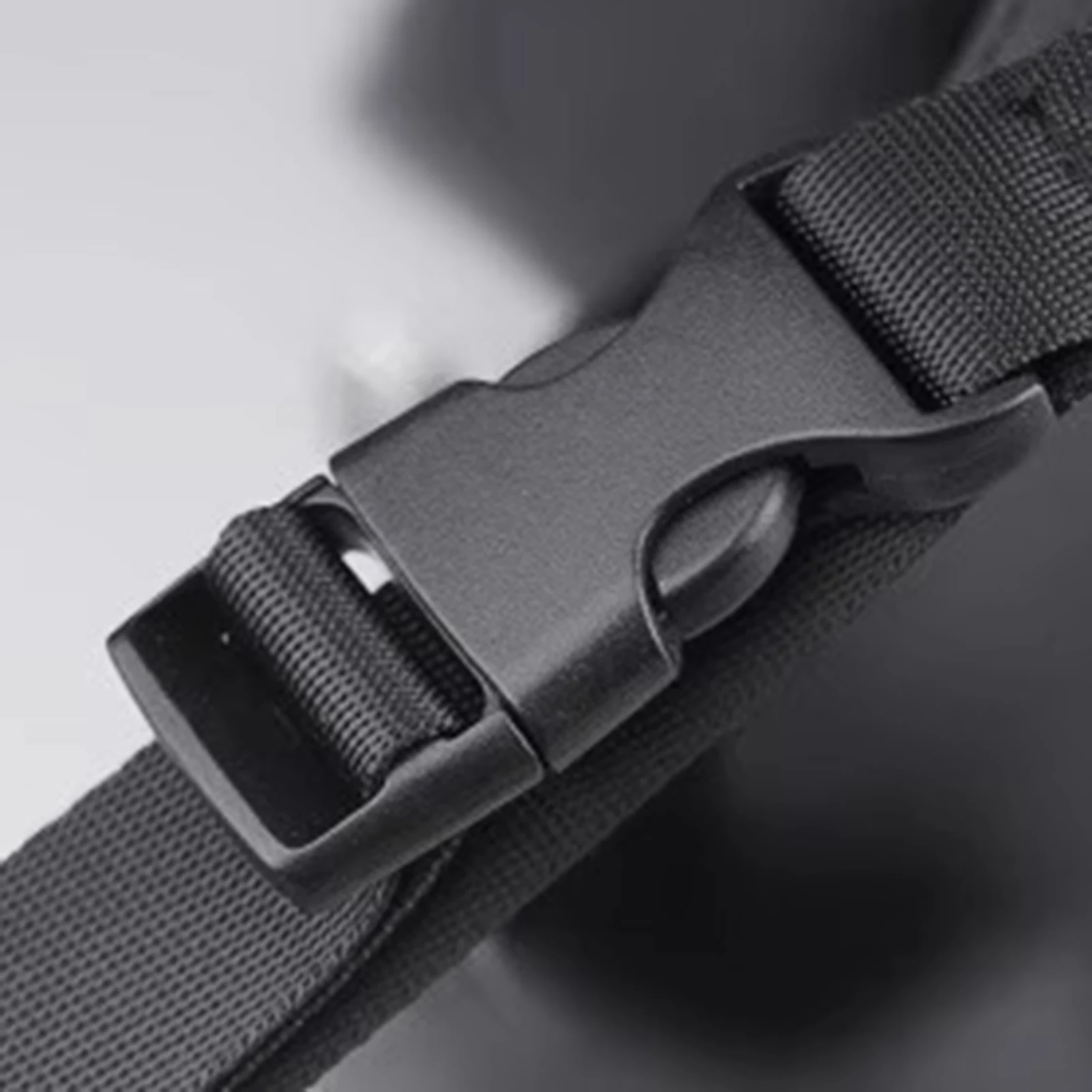 다중 포켓이 있는 자동차 뒷좌석 정리함 가방 부드러운 PU 가죽 64x45cm SUV 트럭 지프 블랙에 보편적으로 적합