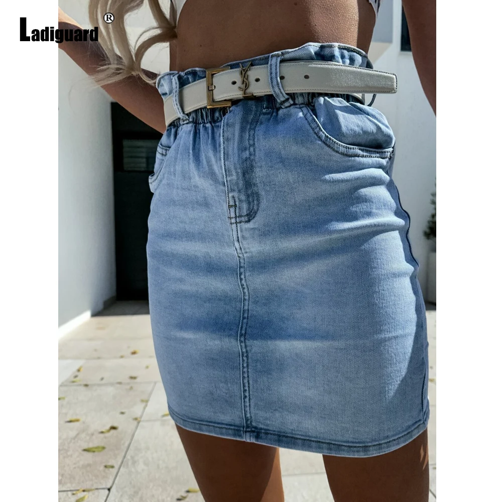 

American European 2023 Sexy Fashion Pencil Denim Skirt Women High Cut Short Jeans High Cut Ladies Vintage Mini Skirts bodycon