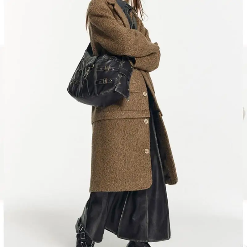 

Trendy Shoulder Bag with Ample Space Fashionable PU Bag for Women Men 547A