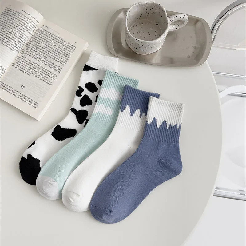 4 Pairs Autumn Winter Fashiona Women Mid Tube Socks Creative Patterns Cloud Cows Cute And Comfortable Student Socks EUR 35-39