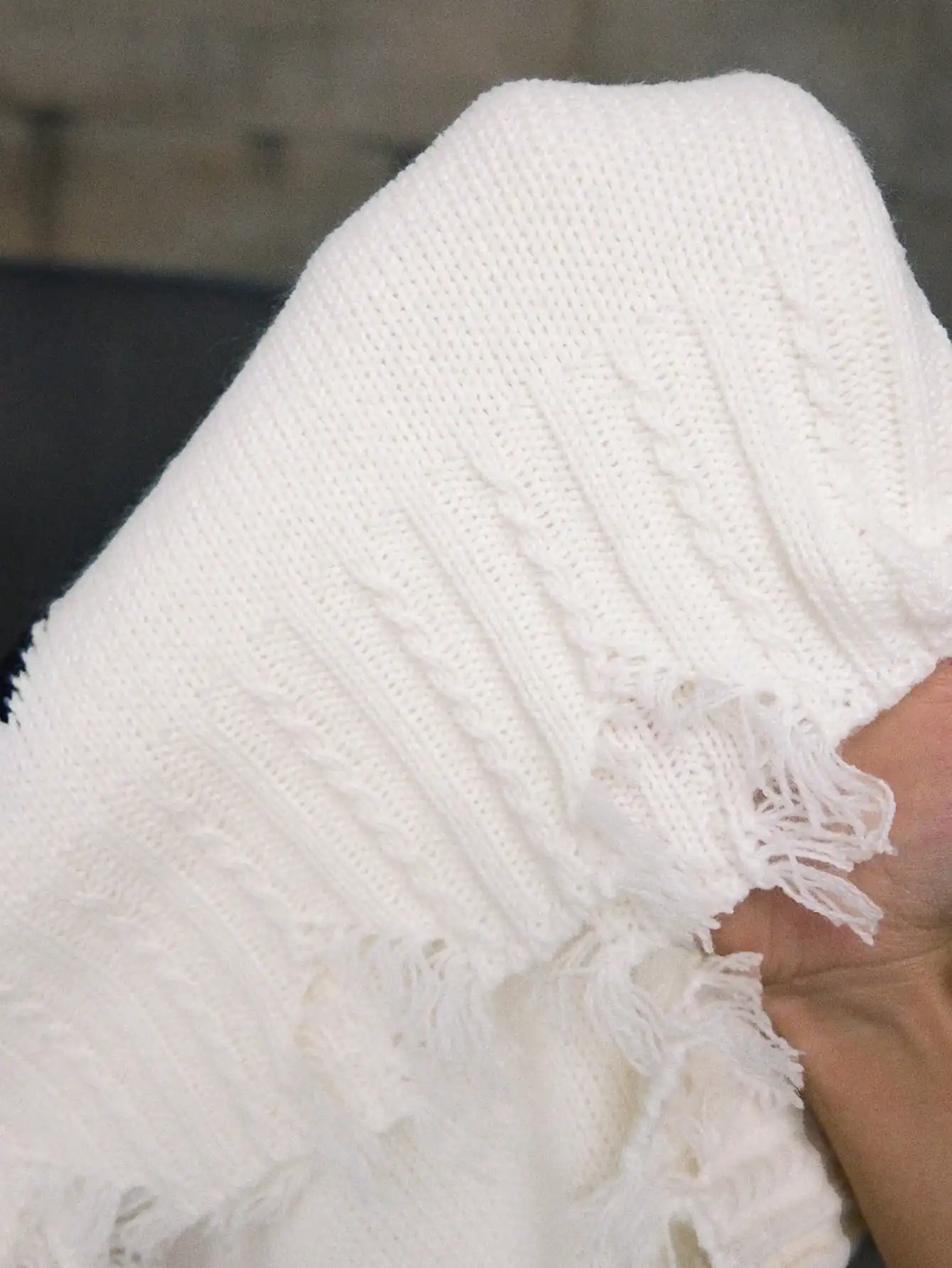 Men's Distressed Hem Cross Pattern Knit Pullover, Loose Fit Short Sleeve Summer Sweater