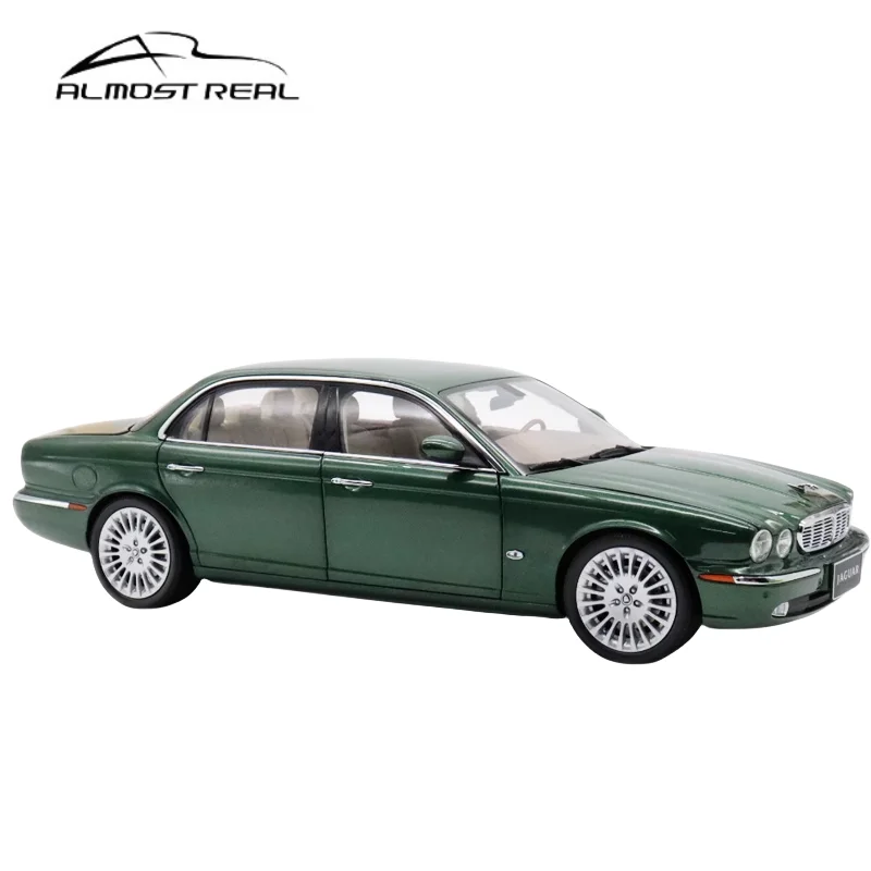 Almost Real 1:18 Jaguar XJ X350 alloy simulation model, children's collection of decorative toys, Christmas gifts for children.