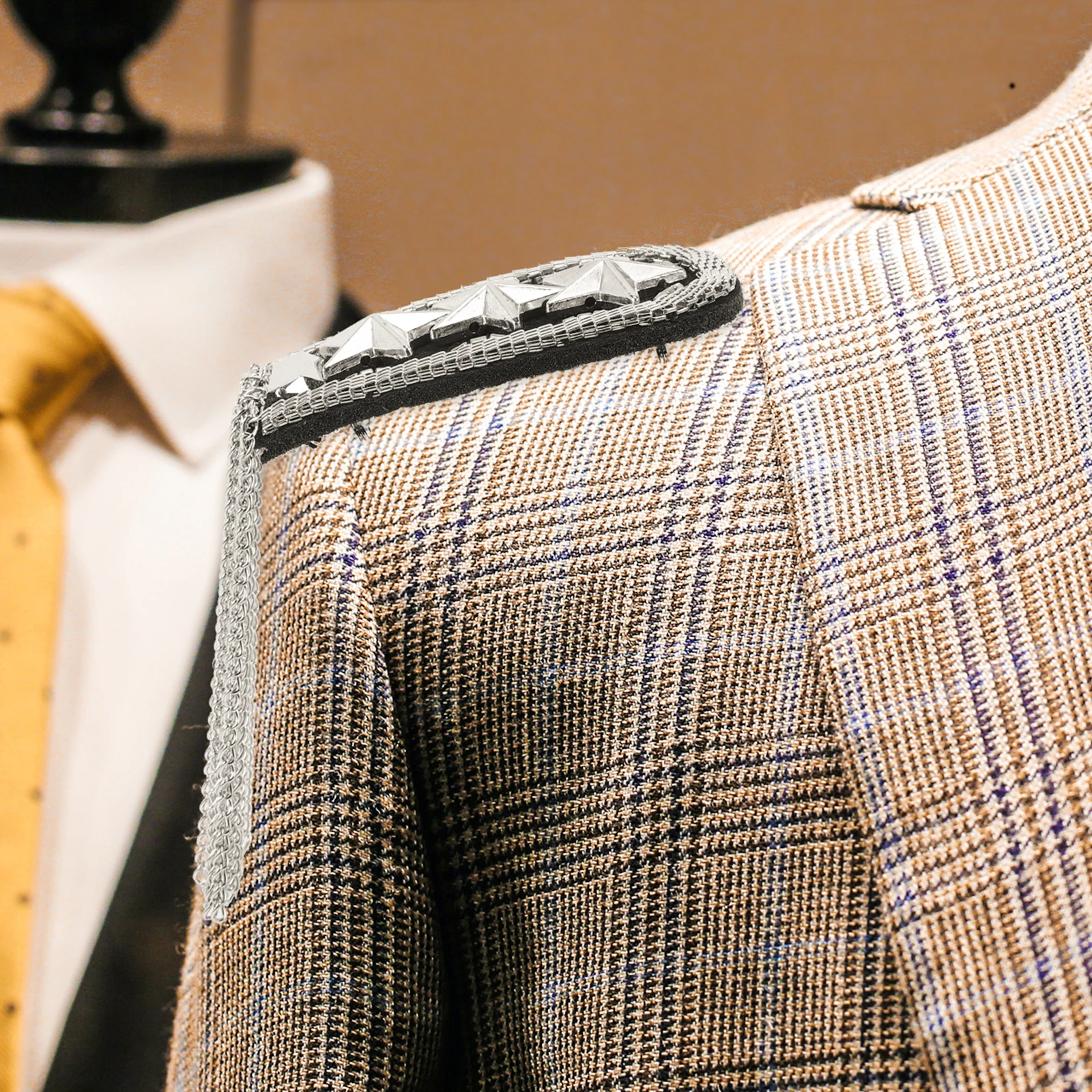 

2pcs Metal Tassel Shoulder Epaulettes Dangle Chain Epaulet Punk Costume Accessory for Women Men Chic Outfit Fringe Jewelry