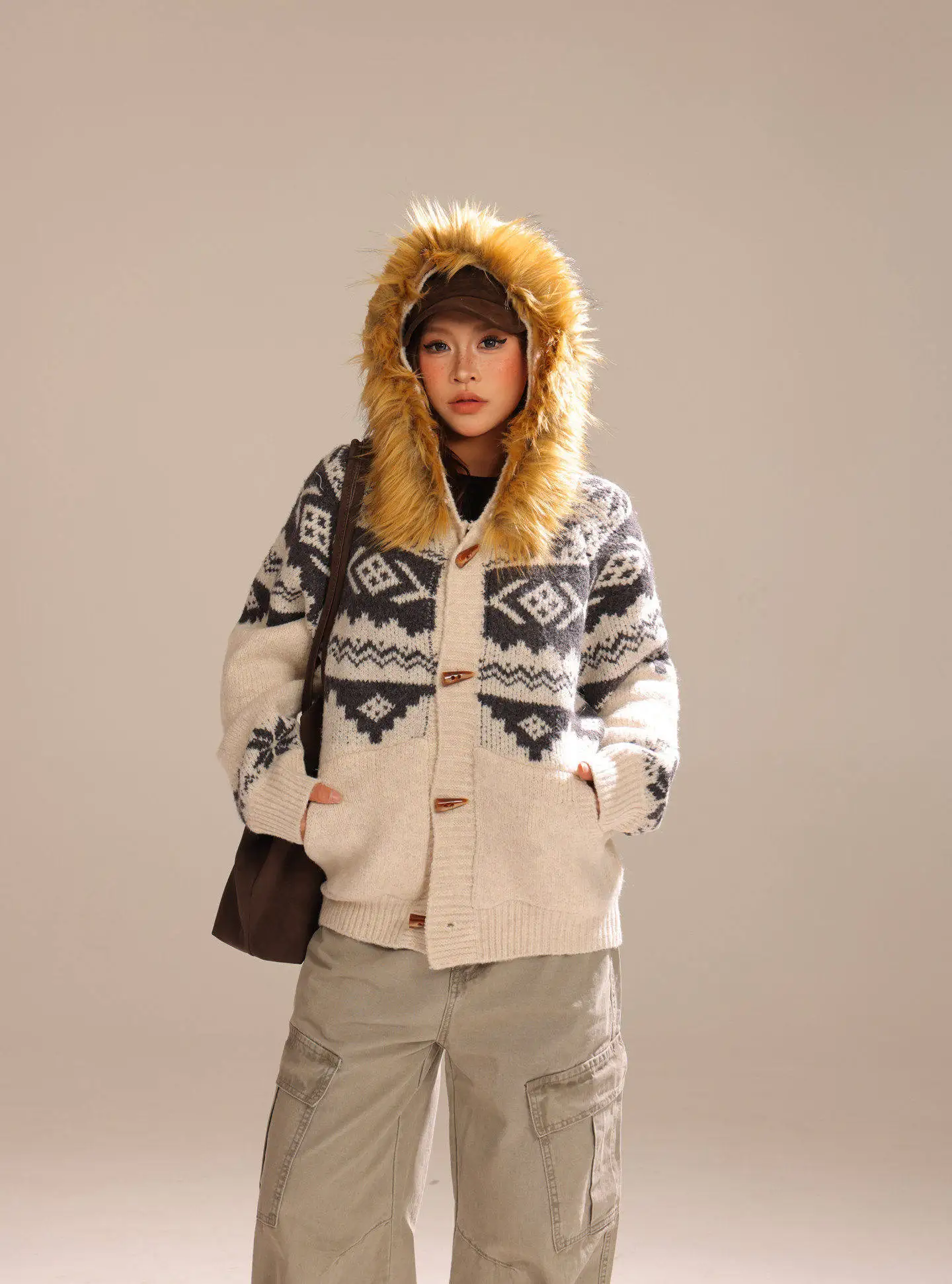 

Светло-голубой вязаный кардиган с капюшоном для женщин, осенне-зимний, новый, на пуговицах, мягкий, свободного кроя, с длинными рукавами, круглый вырез