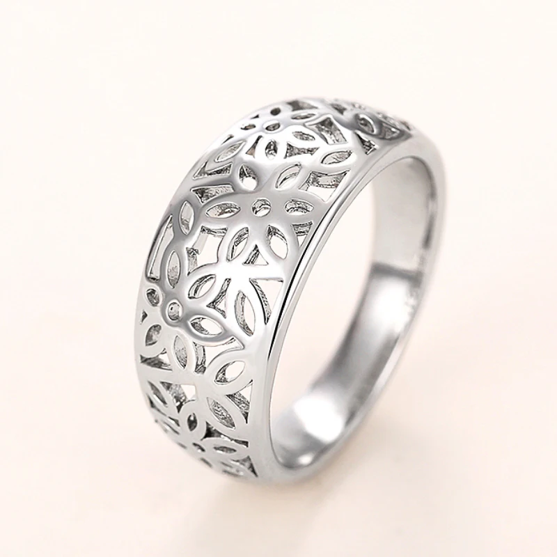 Huitan Vintage Hohle Blumen Design Frauen Ringe Metall Silber Farbe Einfache Elegante Weibliche Ringe Täglichen Verschleiß Party Schmuck Geschenke