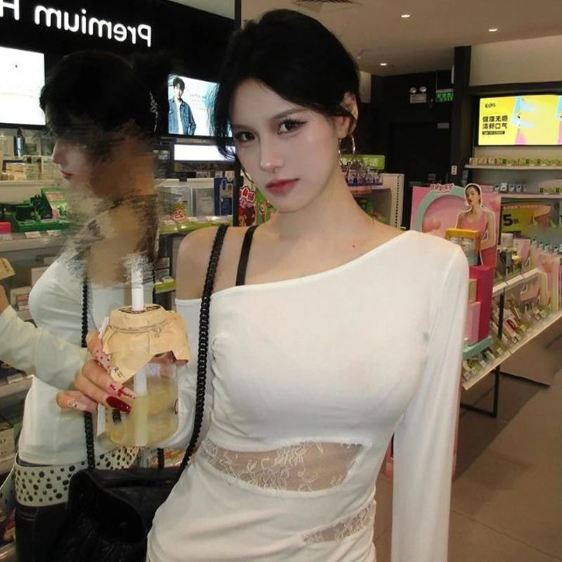 Damska bluzka z długim rękawem, seksowna, w stylu retro, z koronką i wycięciami.