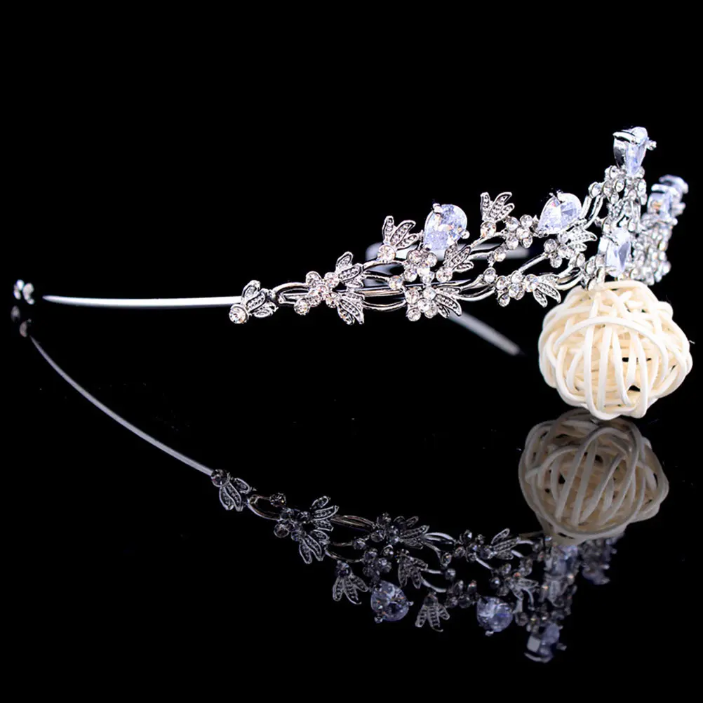 

Elegant Bride Crown Exquisite Decorative Tiara Romantic Wedding Hair Decoration Dazzling Headdress for Women Crowns for Women