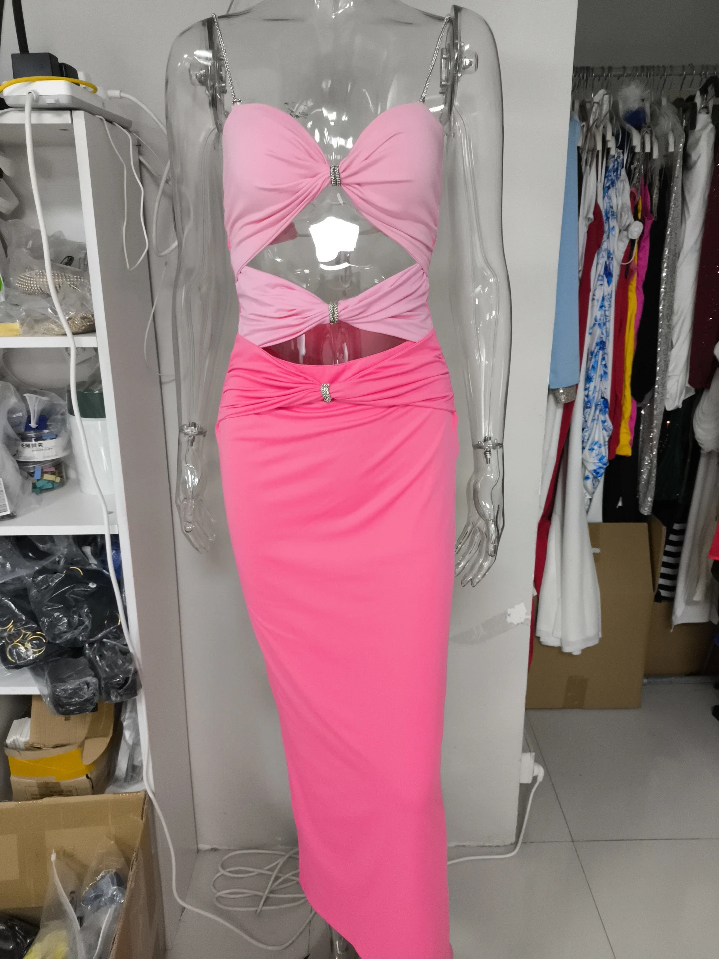 Sexy Back-Exposed Spaghetti Strap Kleid Temperament Eingewickelt Brust Farbmischung Lange Sommer Party Streetwear Bodycon Kleider