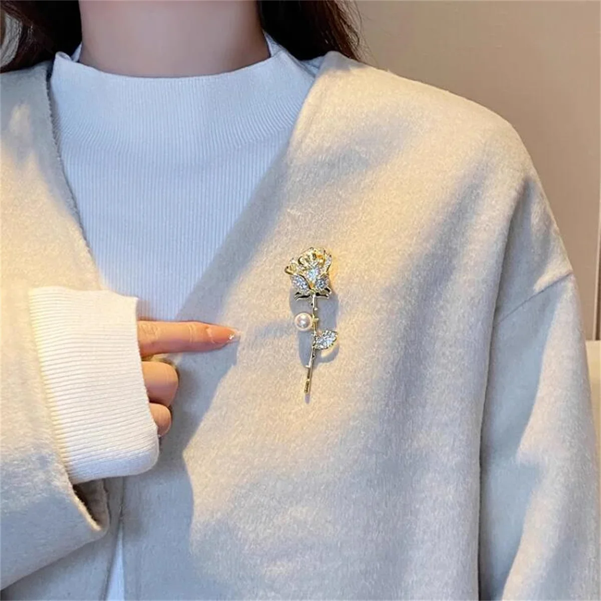 Romantic Rose Brooch, Exquisite And Fashionable Jewelry Shirt For Men And Women, Suit Backpack Accessories, Birthday Party Gift