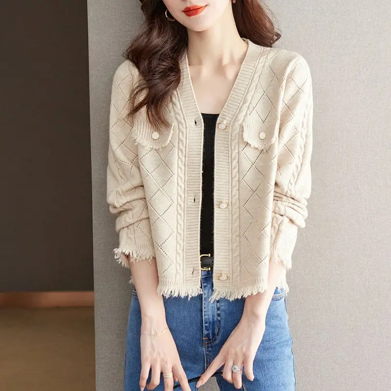 

Knitted Cardigan Spring and Autumn New Short Fashionable Sweater Jacket for Women
