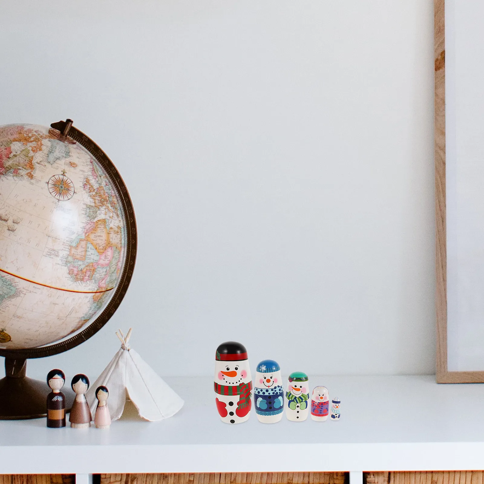 

Набор из 5 деревянных елочных украшений-снеговиков русской техники негестинг, расписанные вручную, для зимнего декора и украшения рождественского стола