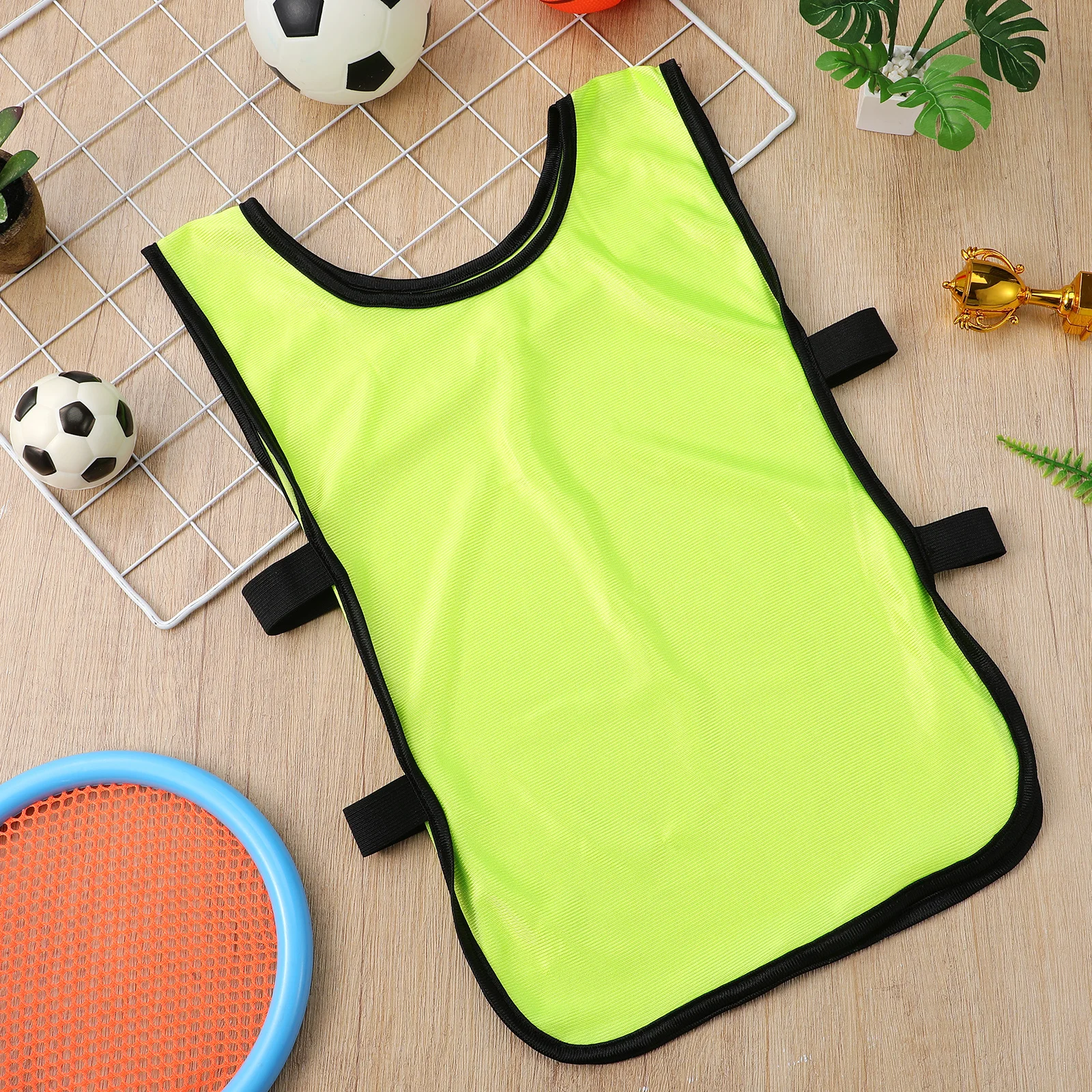 

6Pcs Kids Training Vest Breathable Fast Drying Scrimmage Pinnies for Football Soccer Basketball Team Sports Practice Youth