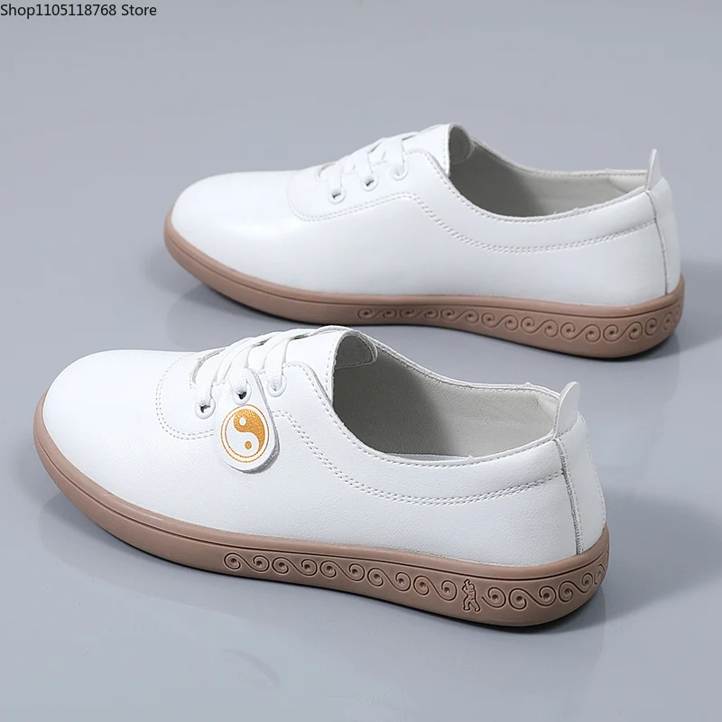 รองเท้าฝึกกังฟูจีน รองเท้าคาราเต้สำหรับผู้หญิงมืออาชีพ รองเท้าเทควันโด รองเท้ากีฬาไทเก๊ก รองเท้าศิลปะการต่อสู้