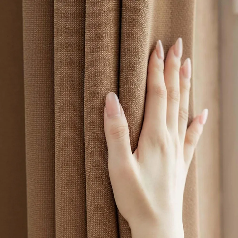 Tende oscuranti ad alta efficienza energetica per isolamento termico, riduzione del rumore e oscuramento della stanza