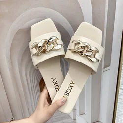 Śliczne duże rozmiary damskie klapki na lato Square Toe Chain Slip on Flat Slide Sandals Beach Flip Flops Casual Shoe Ladies buty damskie klapki klapki damske płaskie sandały kapcie obuwie damskie baleriny damskie